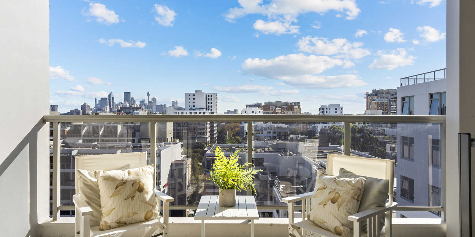 1210/6 Lachlan Street Waterloo 1210/6 Lachlan Street Waterloo