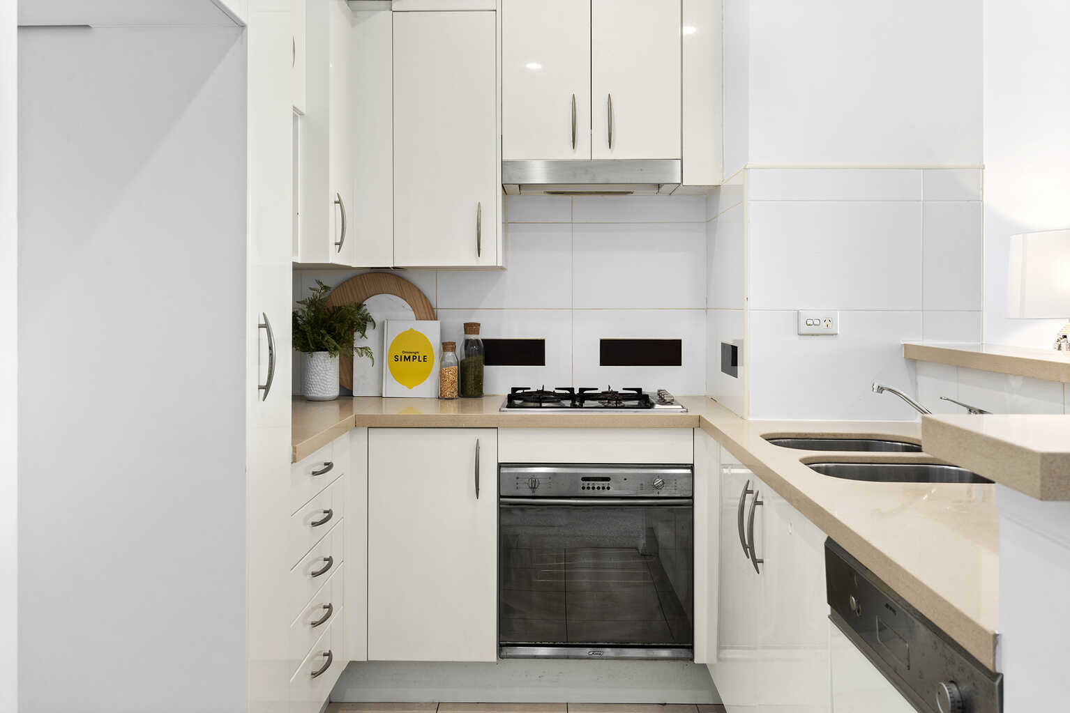 1210/6 Lachlan Street Waterloo 1210/6 Lachlan Street Waterloo