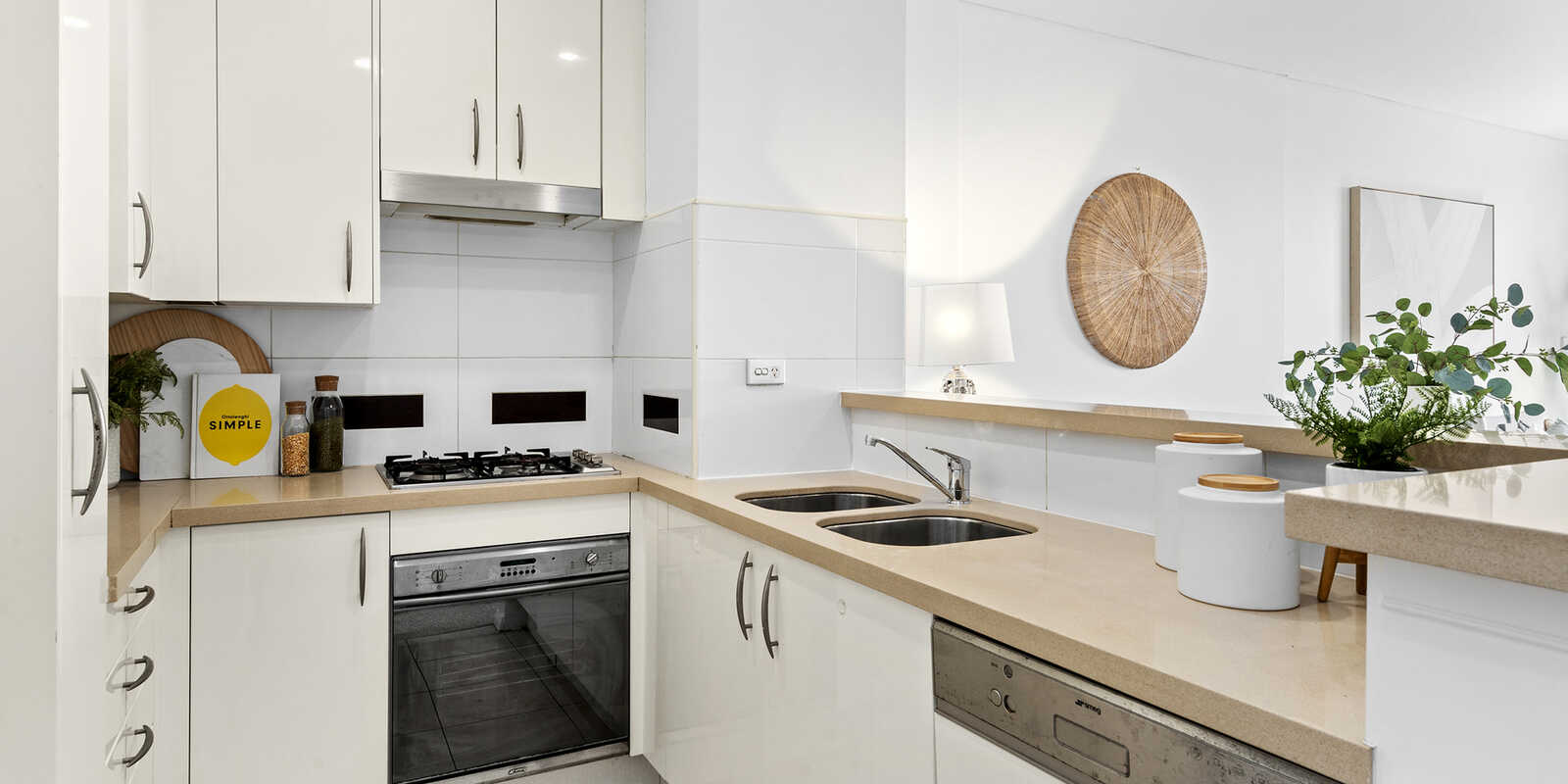 1210/6 Lachlan Street Waterloo 1210/6 Lachlan Street Waterloo