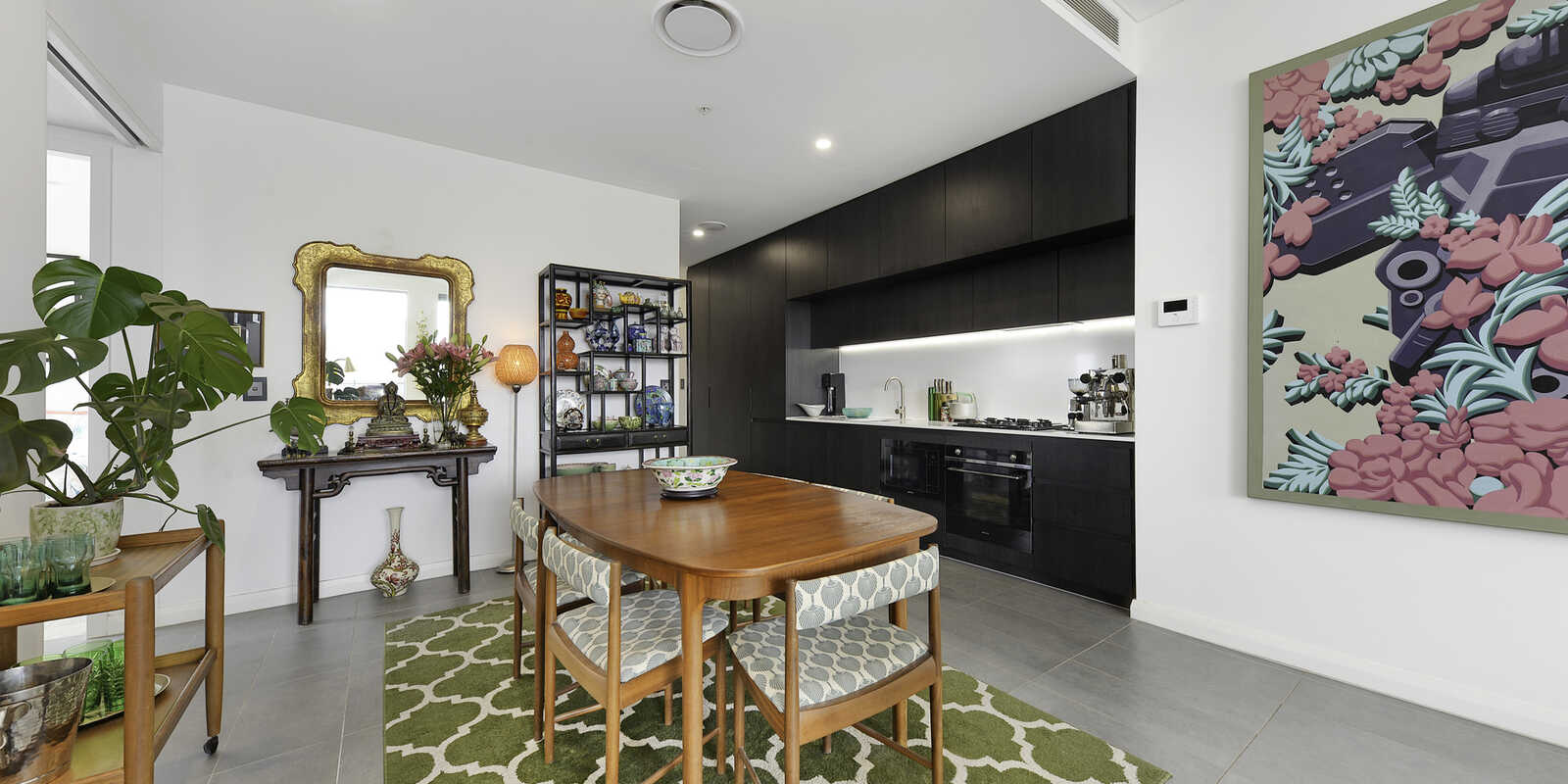 504/1B Lawson Square Redfern