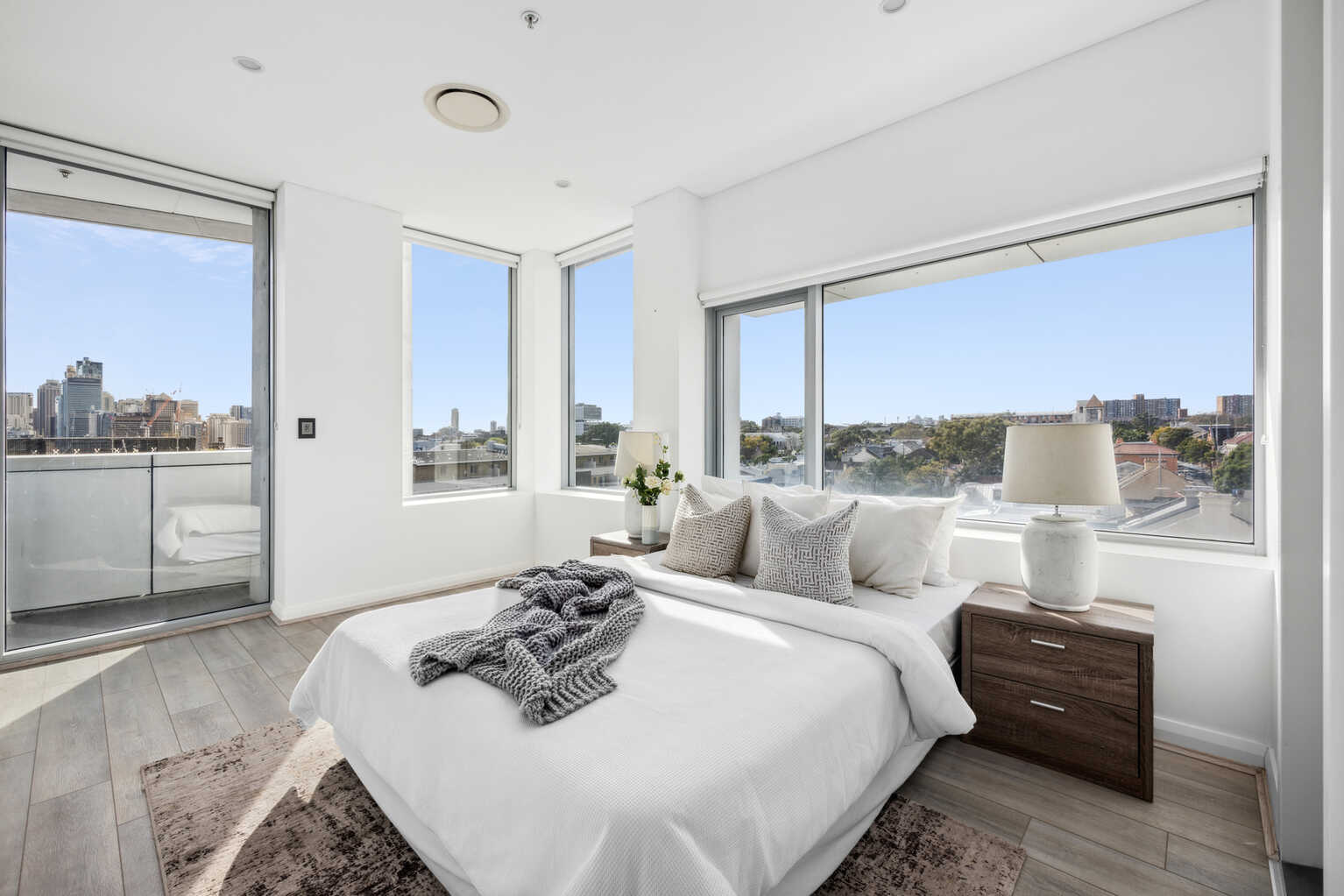 504/1B Lawson Square Redfern