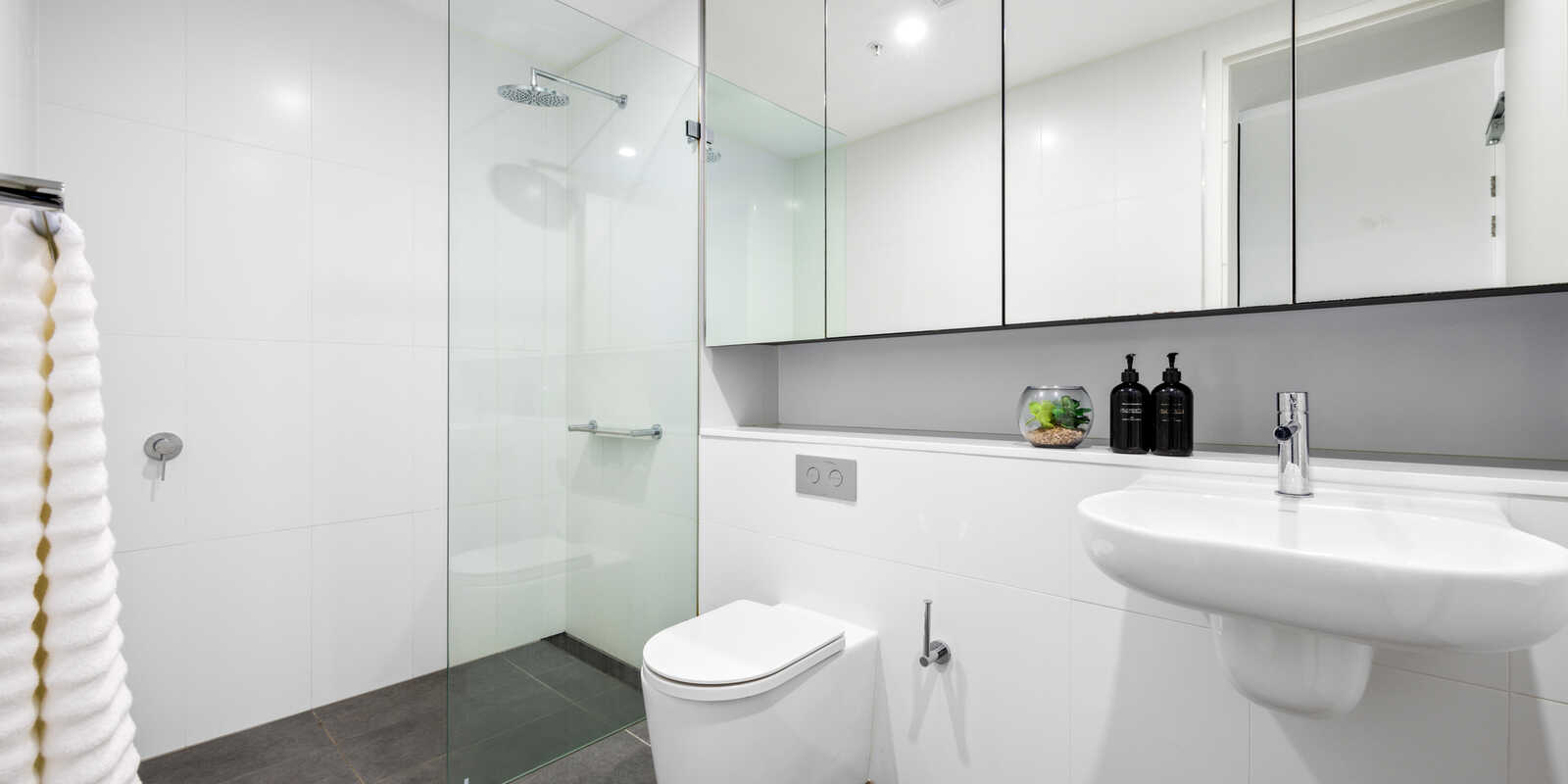 504/1B Lawson Square Redfern