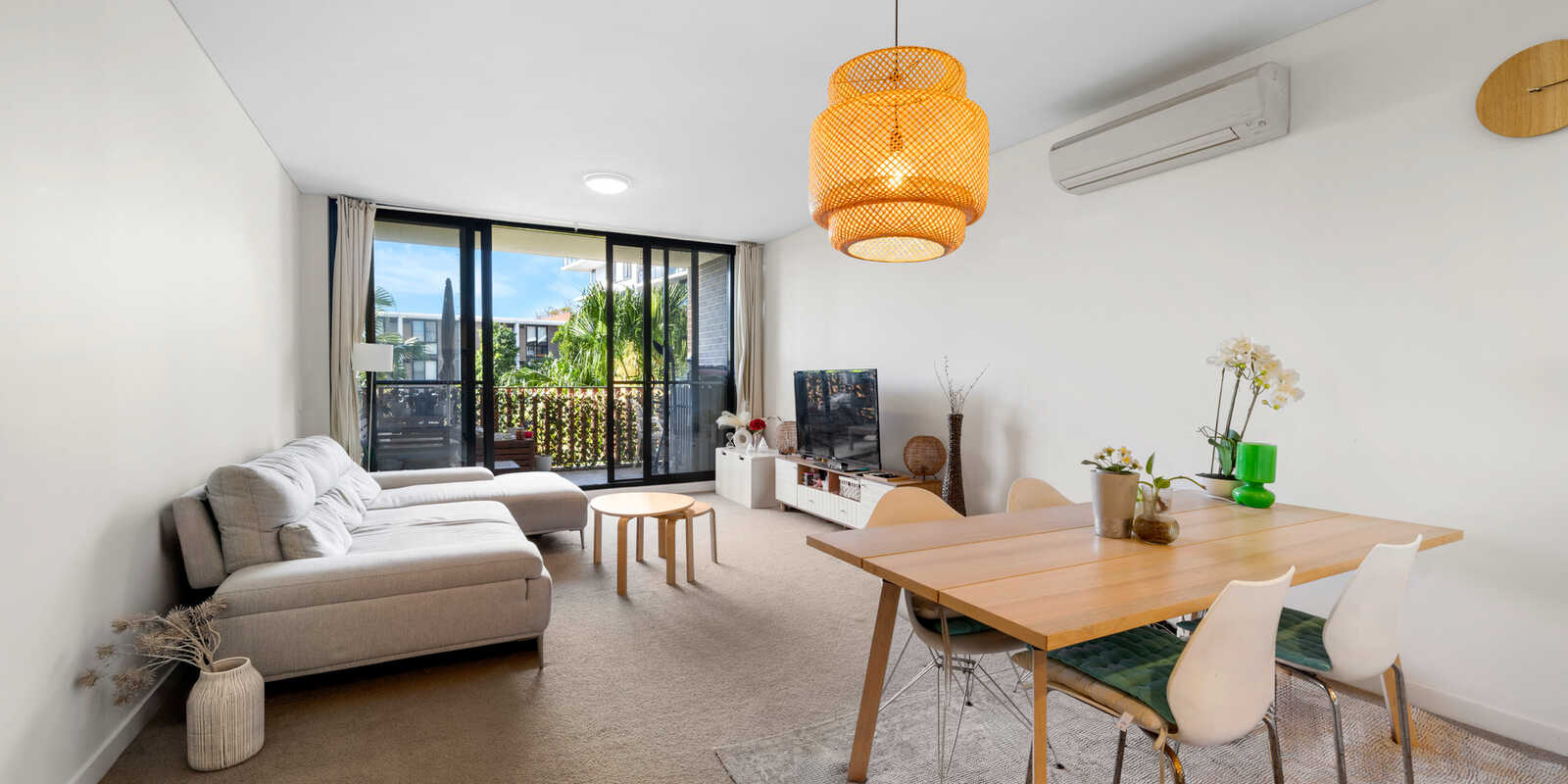 4202/50 Pemberton Street Botany