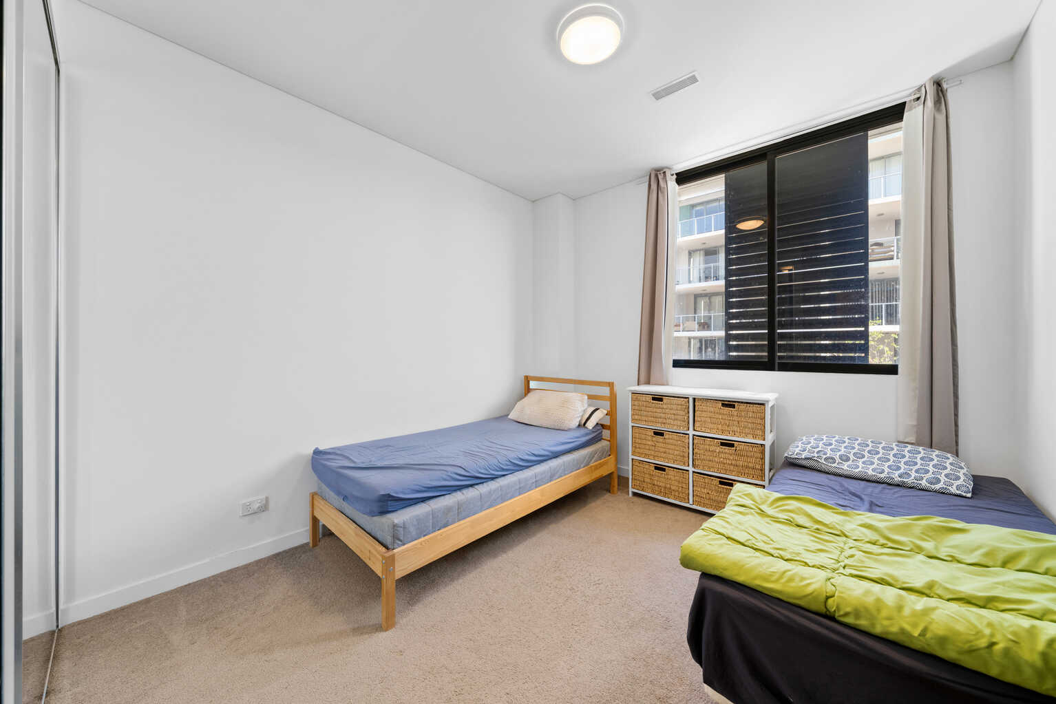 4202/50 Pemberton Street Botany