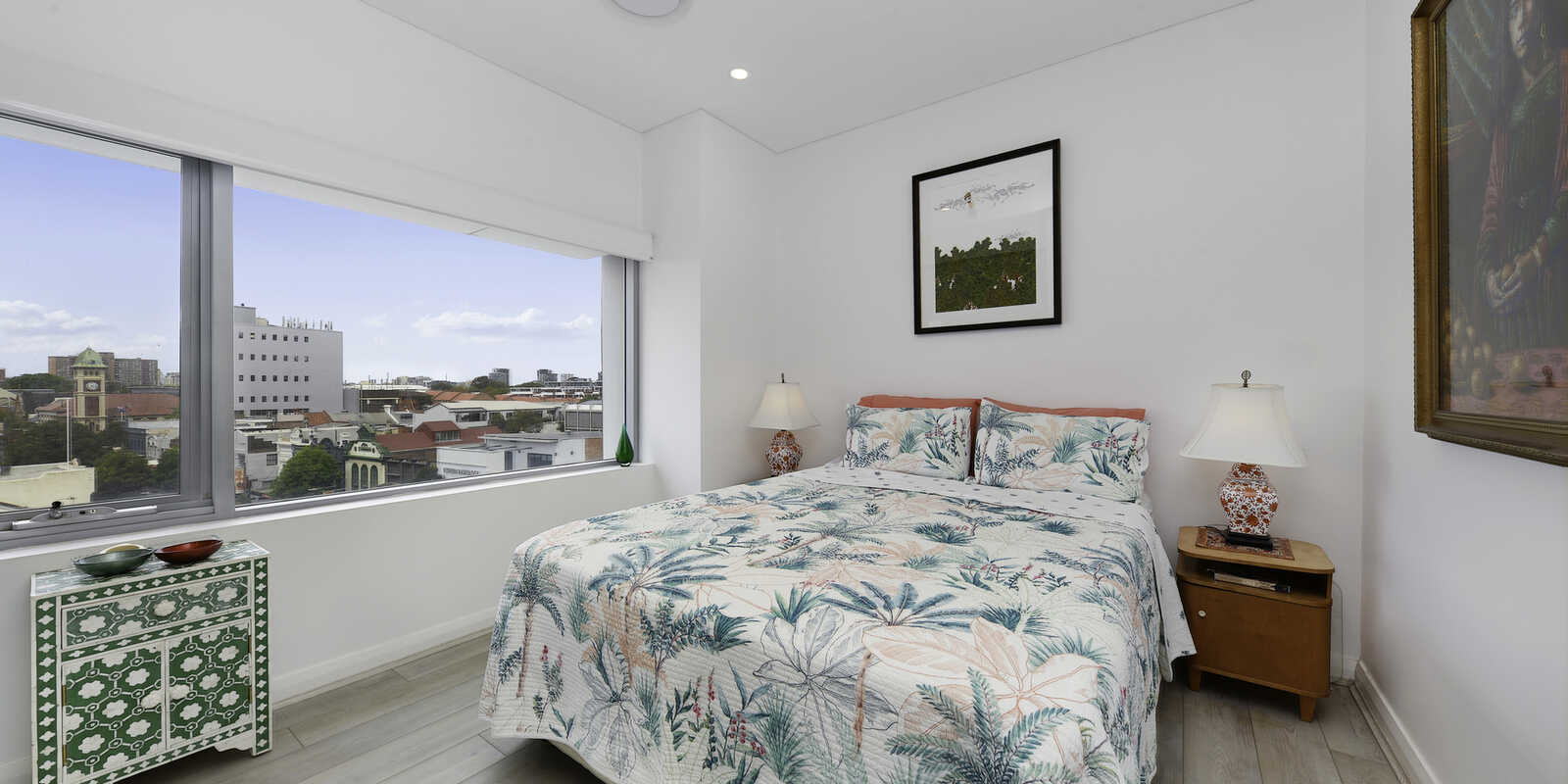 504/1B Lawson Square Redfern