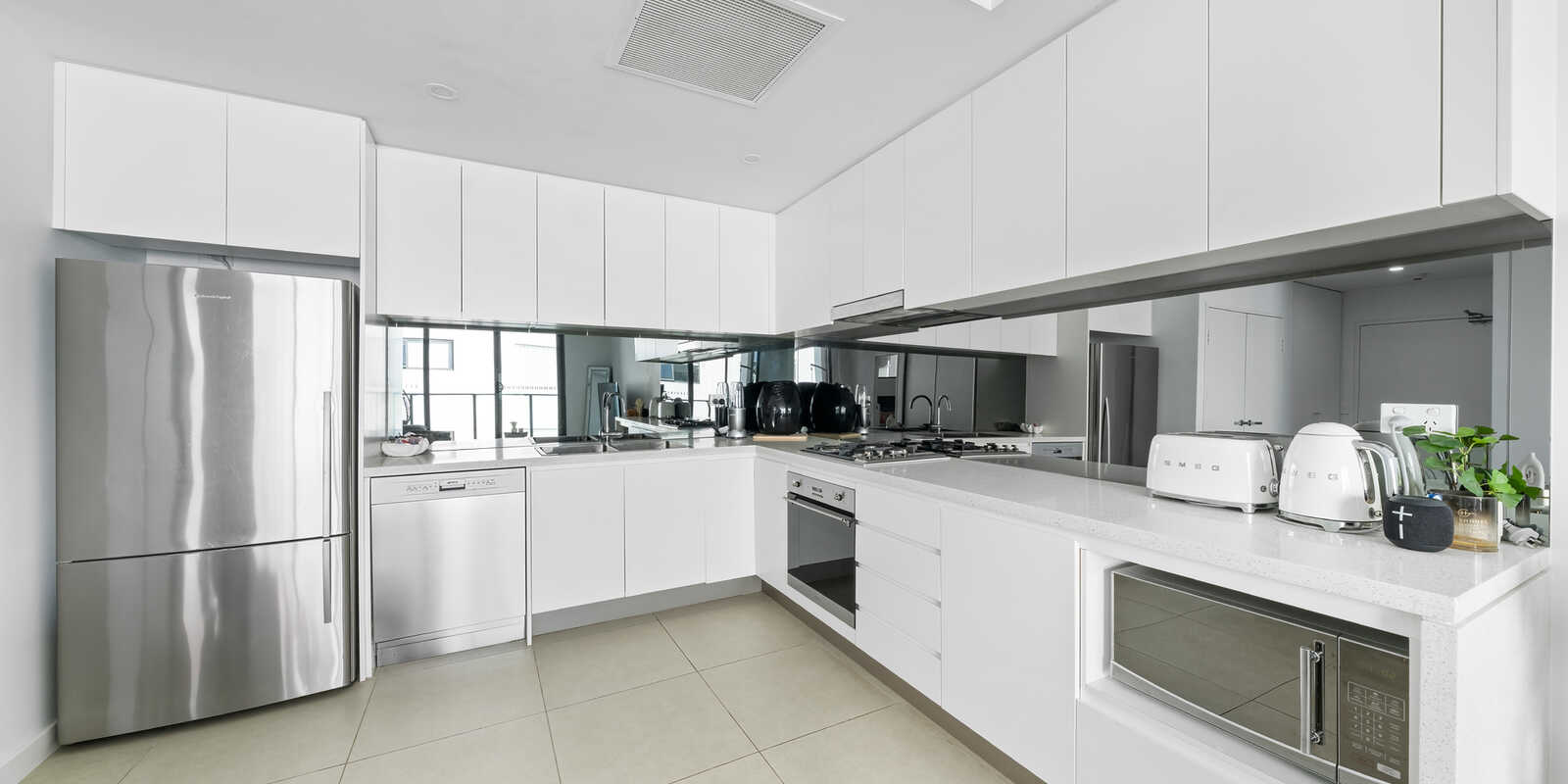 303/1 Madden Close Botany 303/1 Madden Close Botany