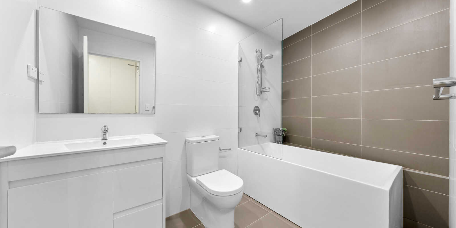 303/1 Madden Close Botany 303/1 Madden Close Botany