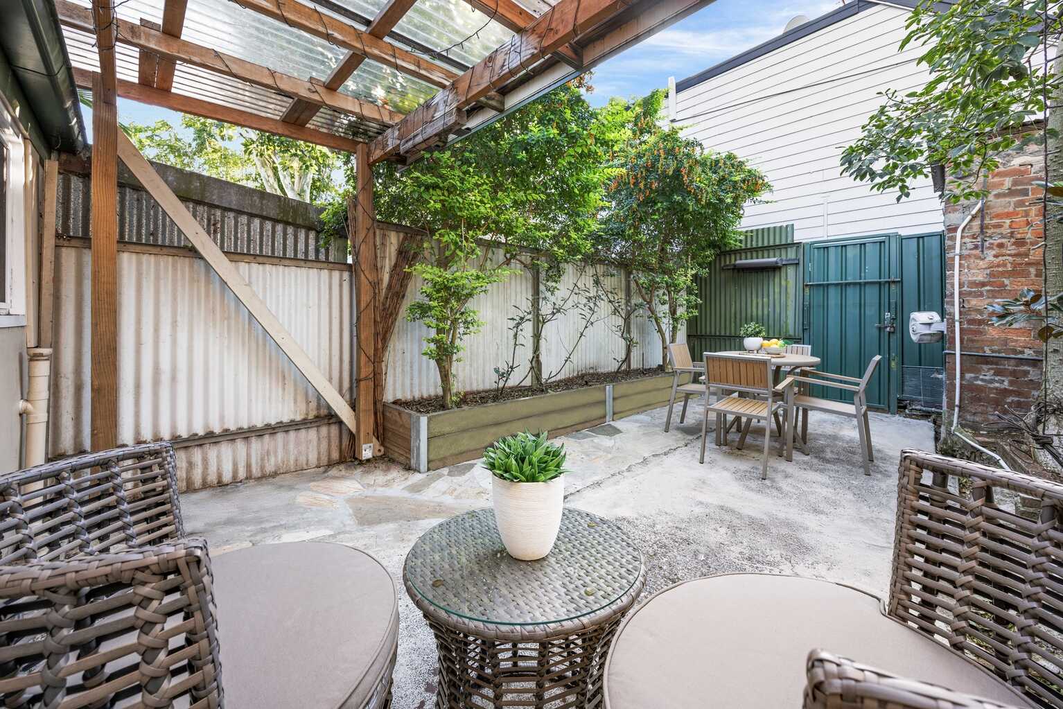 42 Alexander Street Alexandria