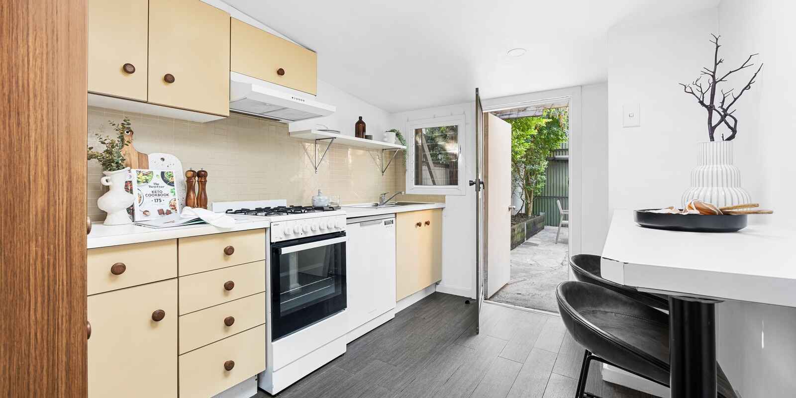 42 Alexander Street Alexandria