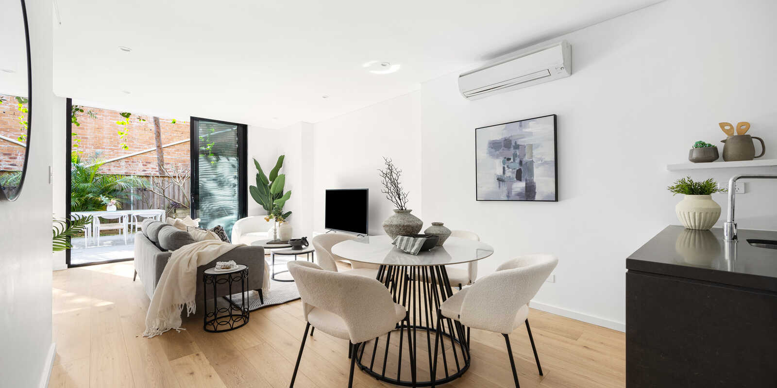 1/143 Botany Road Waterloo