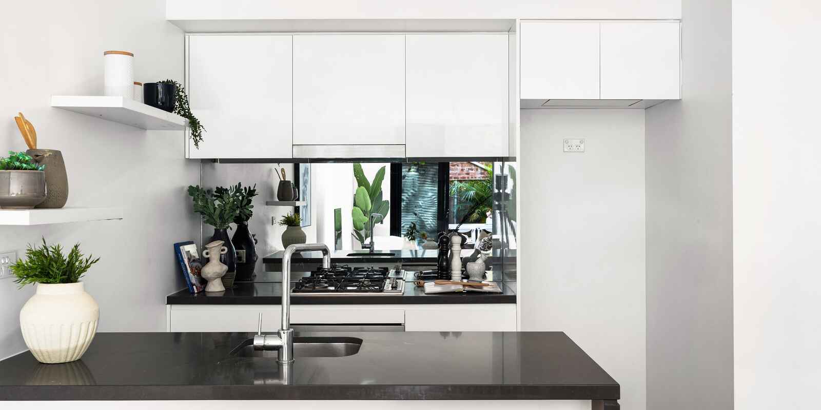 1/143 Botany Road Waterloo