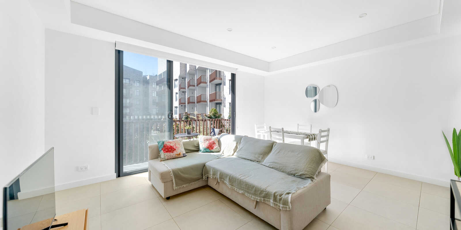 301/105 Dalmeny Avenue Rosebery 301/105 Dalmeny Avenue Rosebery