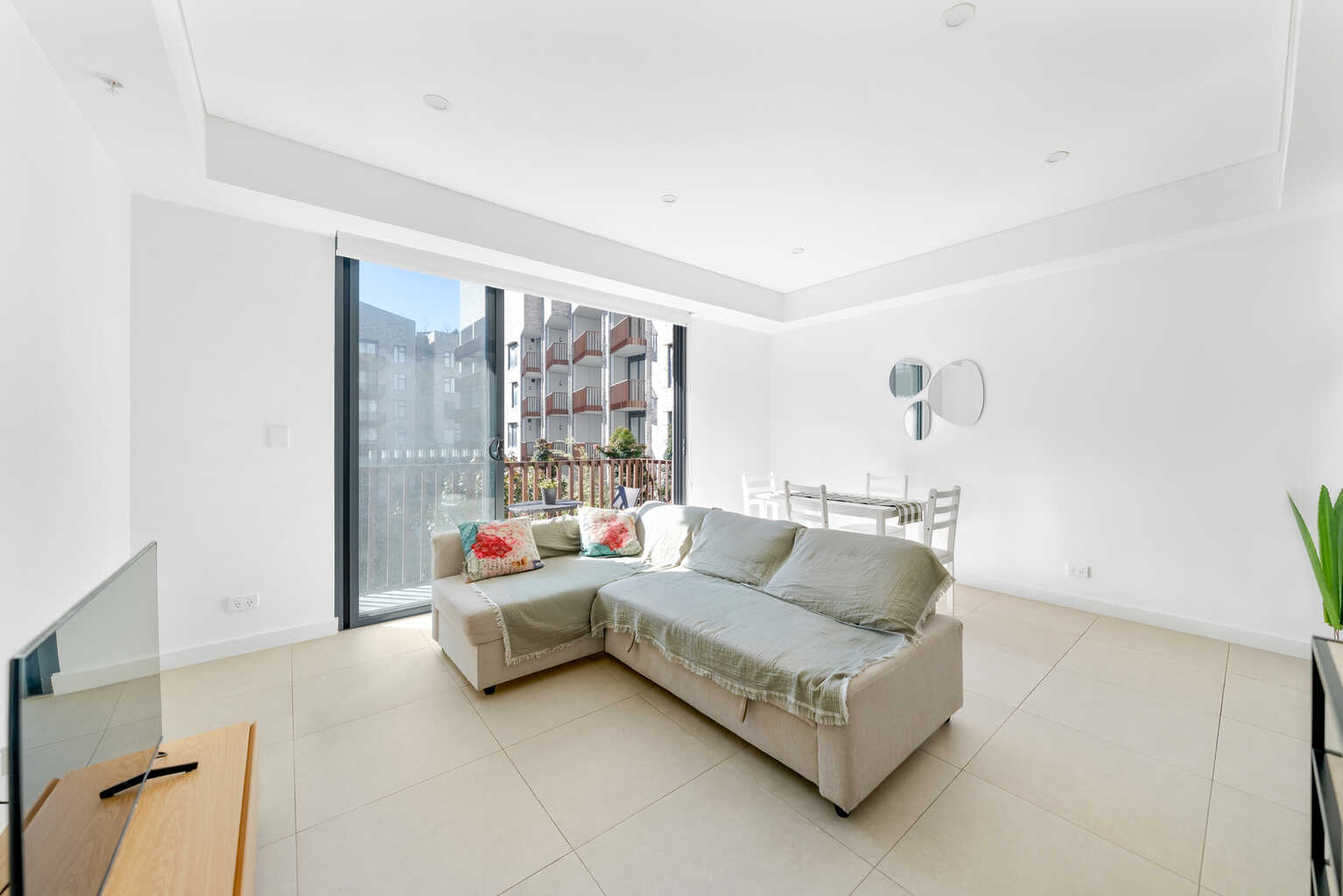 301/105 Dalmeny Avenue Rosebery 301/105 Dalmeny Avenue Rosebery