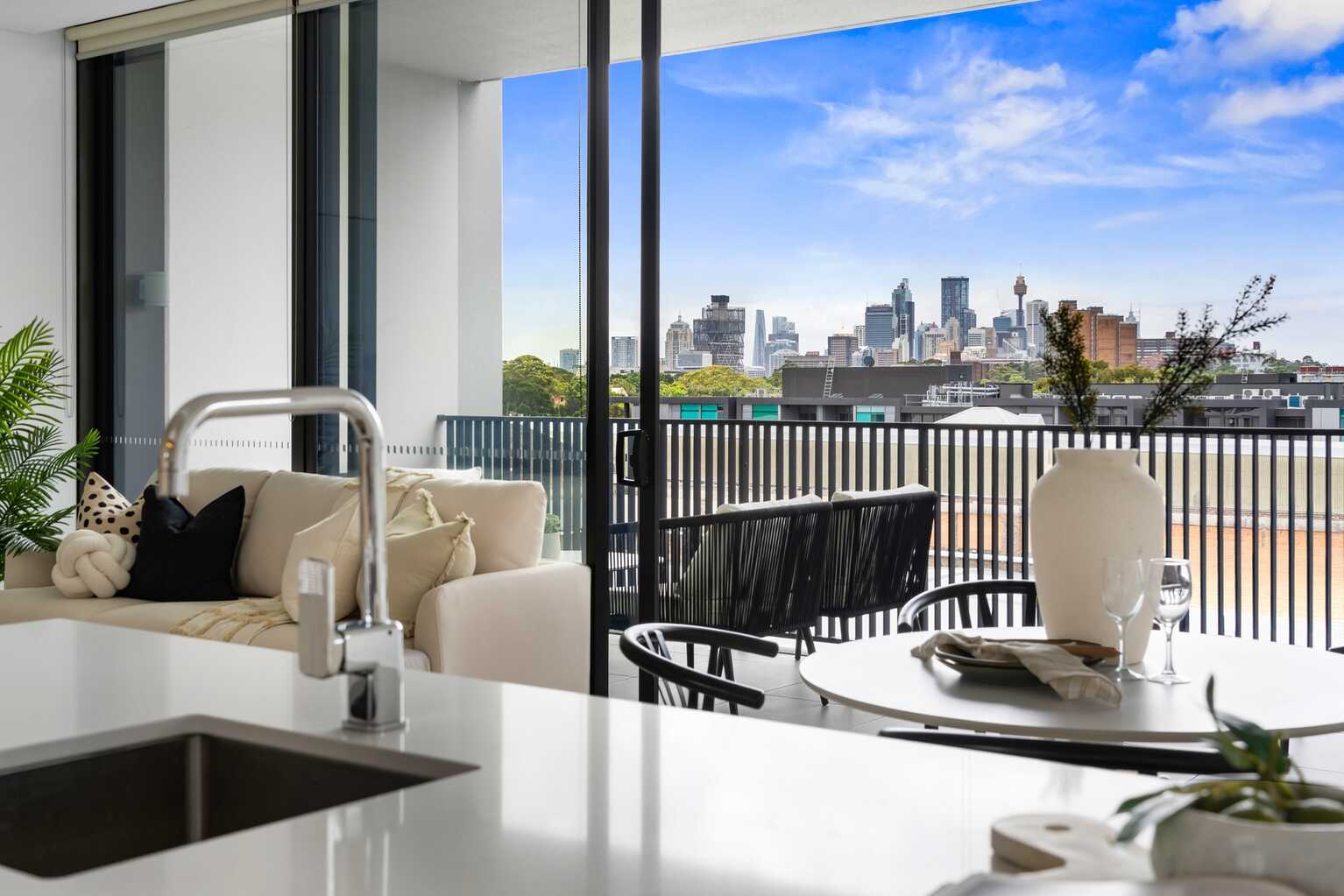 A806/18 O'Dea Avenue Waterloo