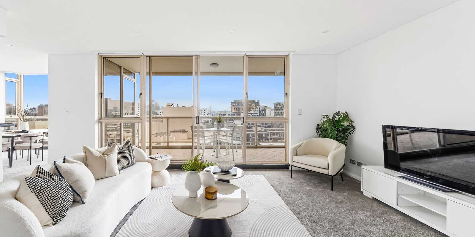 360/8 Lachlan Street Waterloo