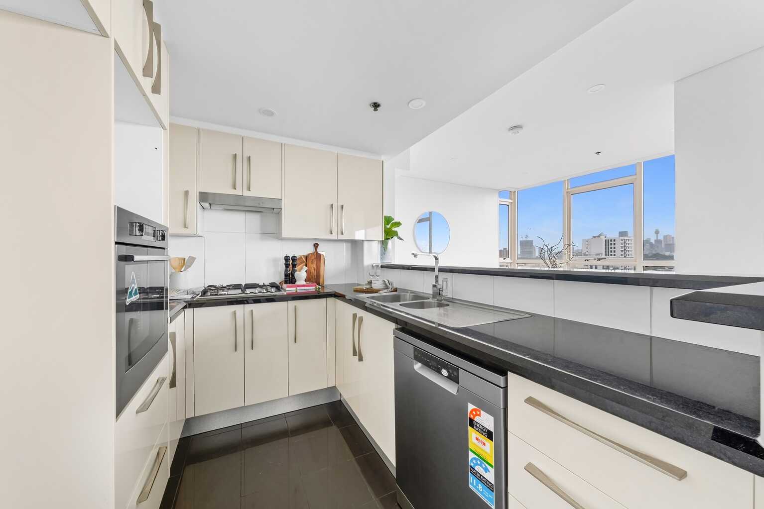 360/8 Lachlan Street Waterloo