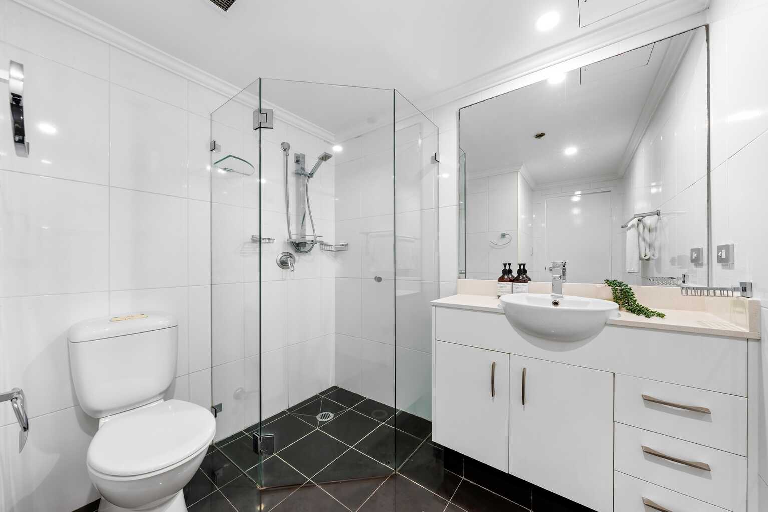 360/8 Lachlan Street Waterloo