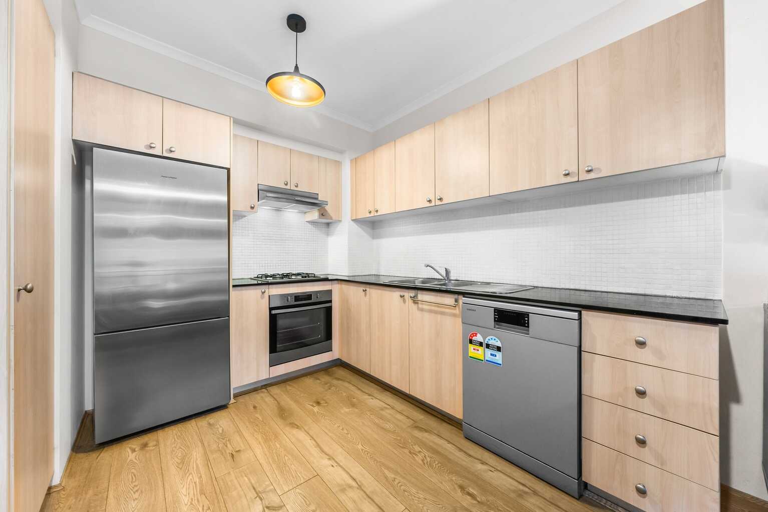 14/110  Wellington Street Waterloo