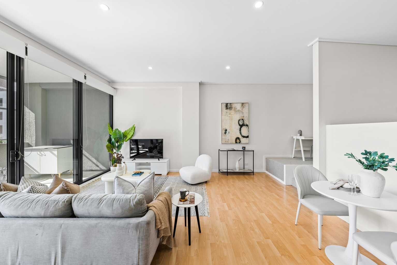 C33/240 Wyndham Street Alexandria