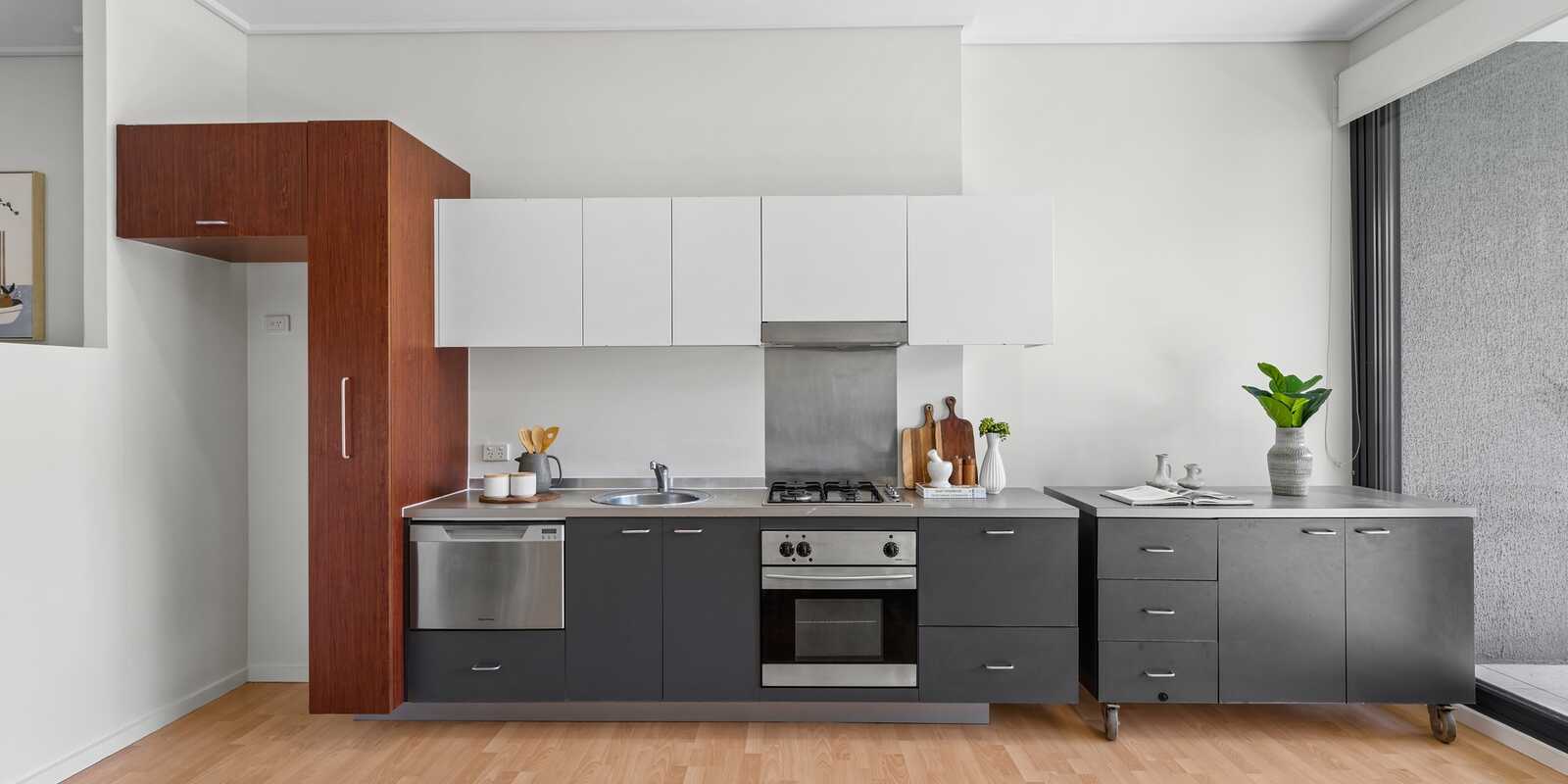 C33/240 Wyndham Street Alexandria