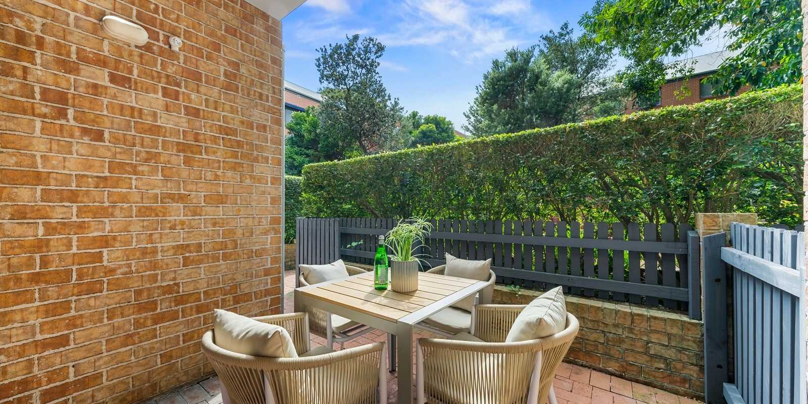 5/2 Kensington Mews Waterloo