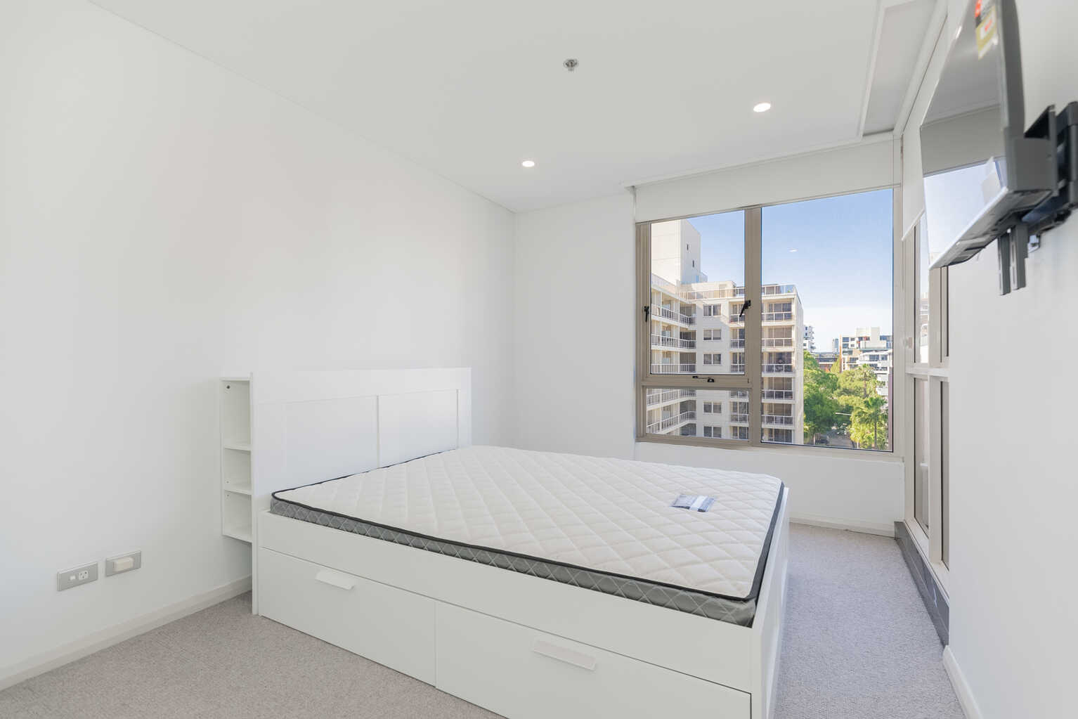 314/8 Lachlan Street Waterloo