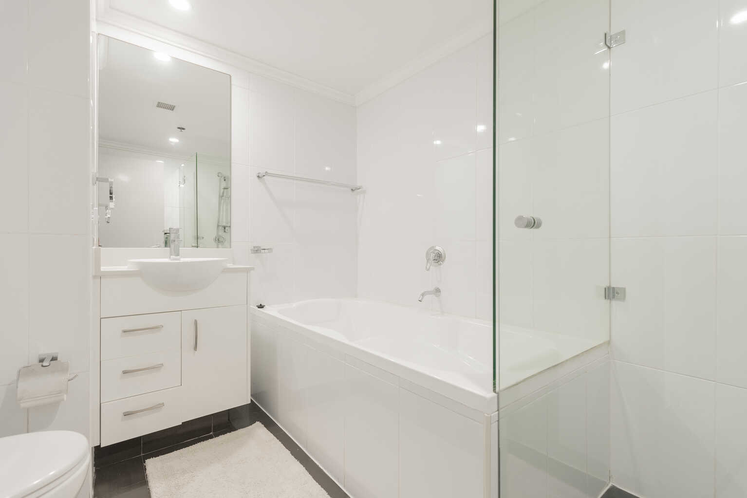 314/8 Lachlan Street Waterloo