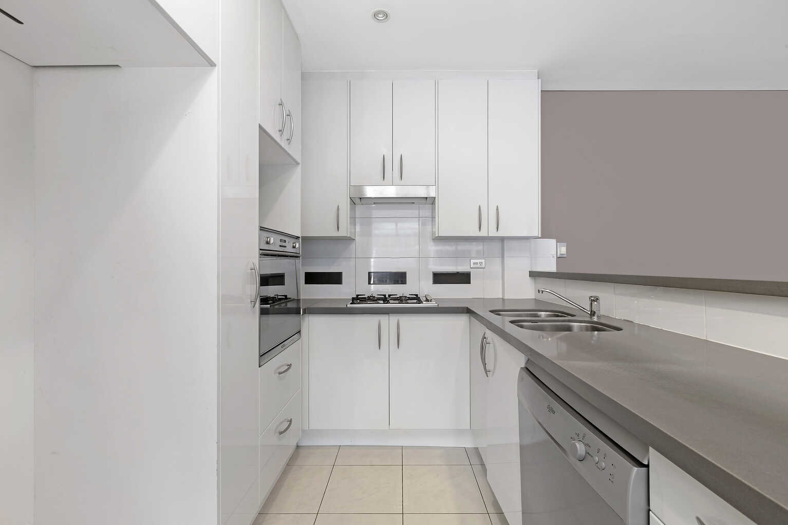 806/6 Lachlan Street Waterloo