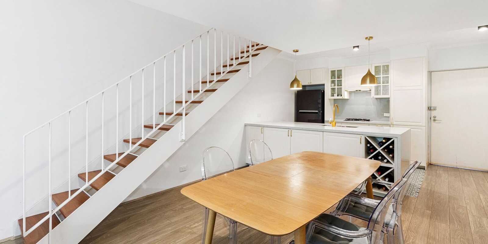 7/8 Grandstand Parade Zetland