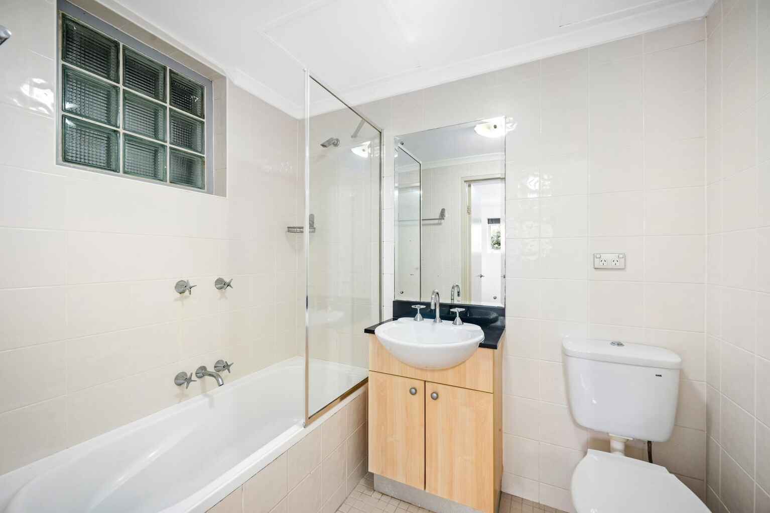 16/110 Wellington Street Waterloo