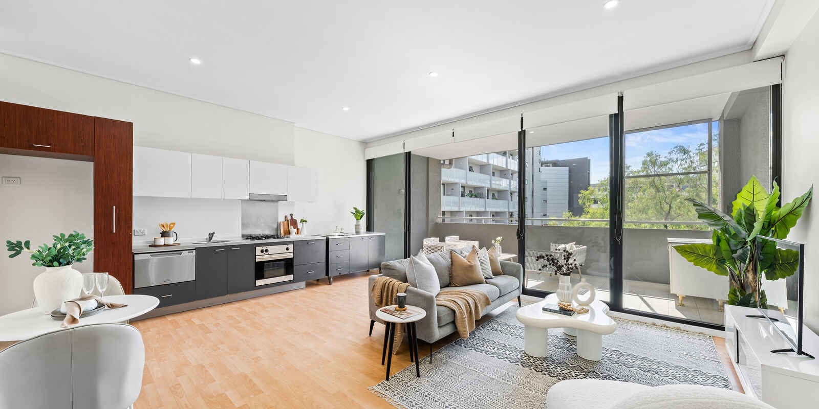 C33/240 Wyndham Street Alexandria