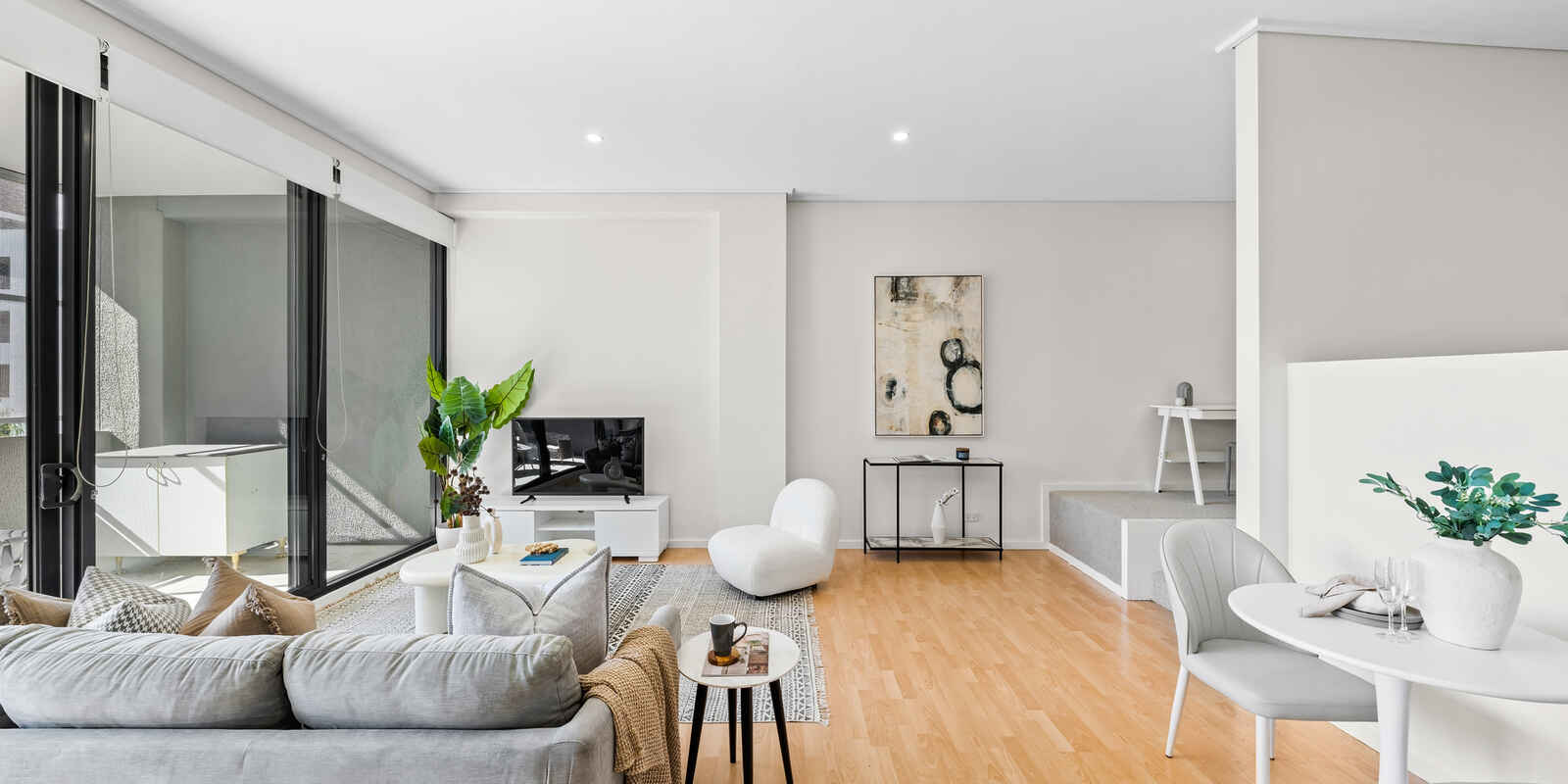 C33/240 Wyndham Street Alexandria