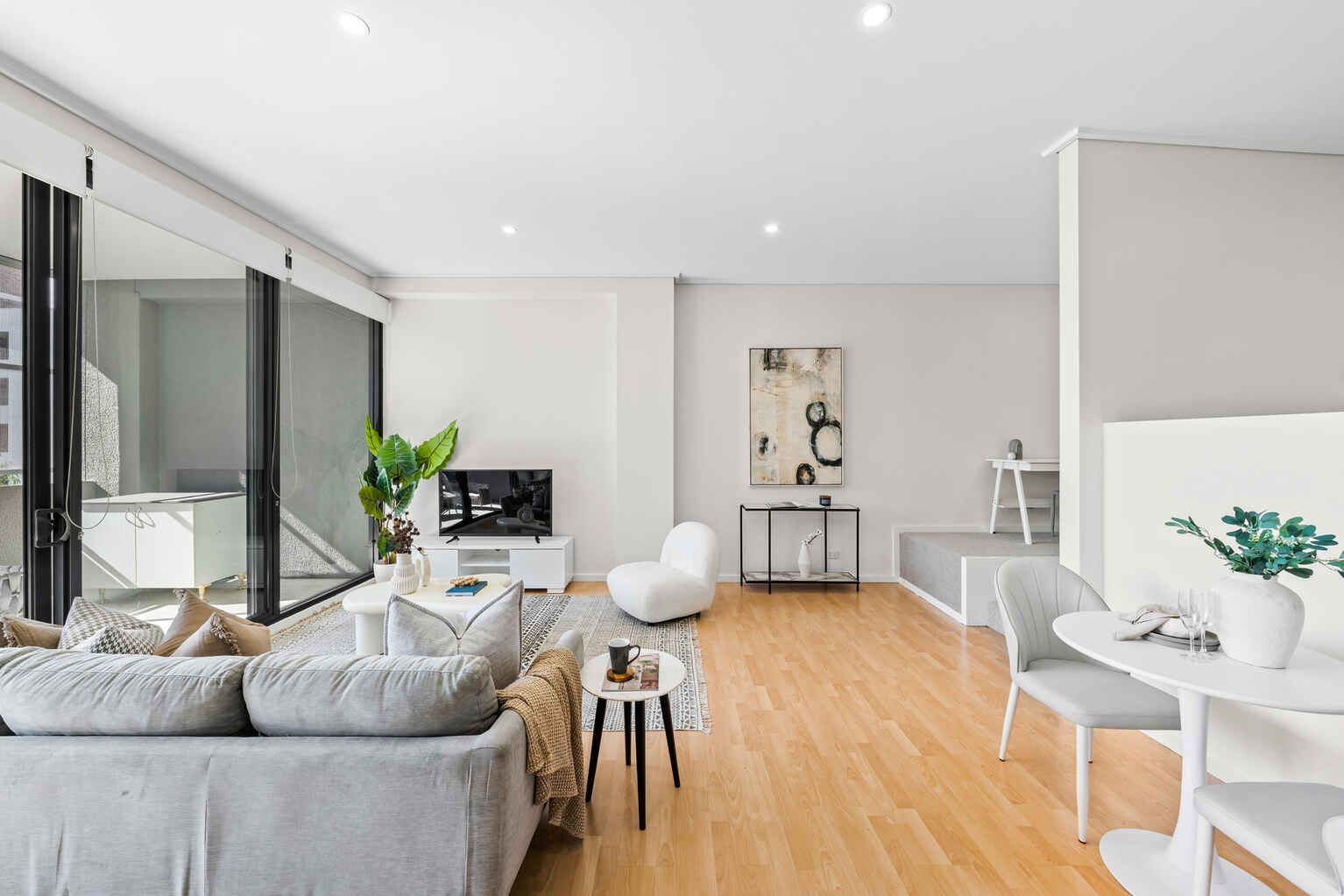 C33/240 Wyndham Street Alexandria