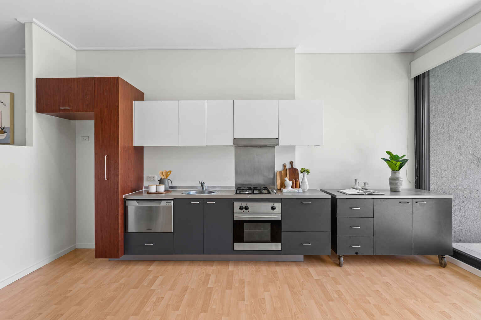 C33/240 Wyndham Street Alexandria