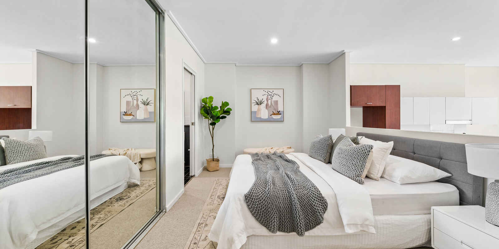 C33/240 Wyndham Street Alexandria