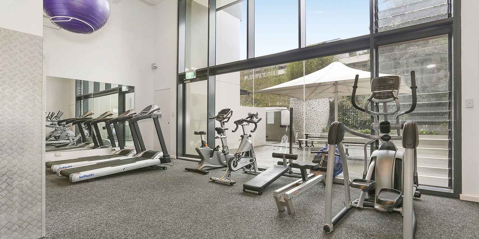 C33/240 Wyndham Street Alexandria