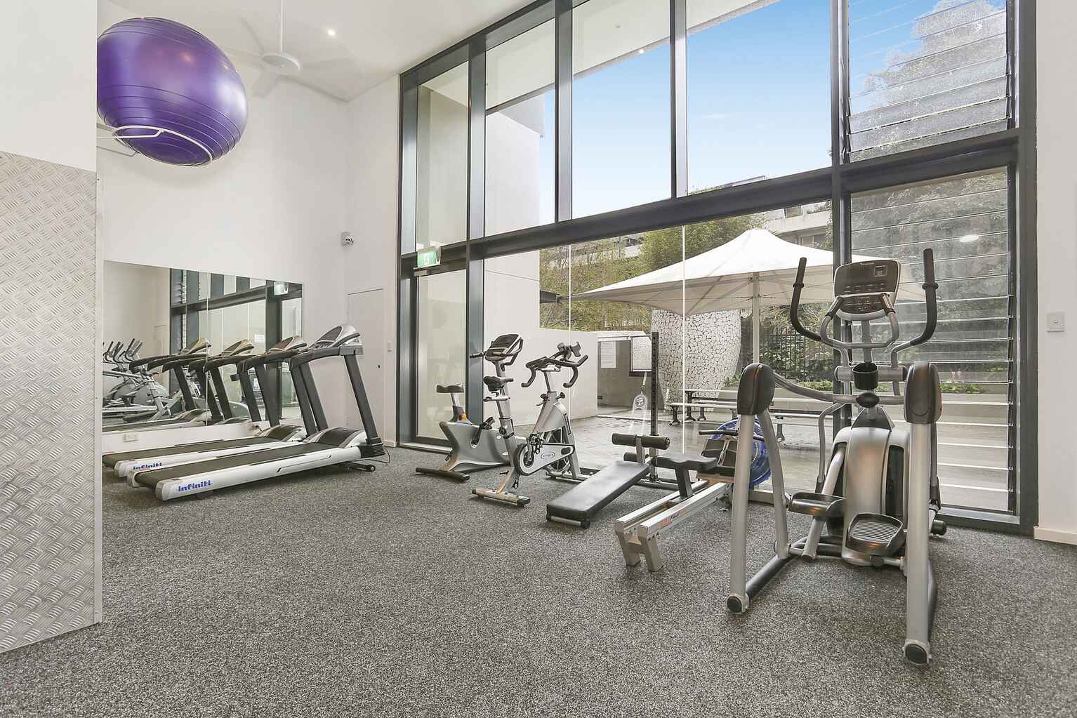 C33/240 Wyndham Street Alexandria