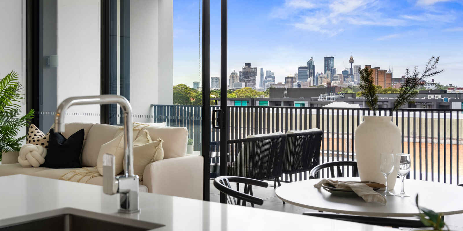 A806/18 O'Dea Avenue Waterloo