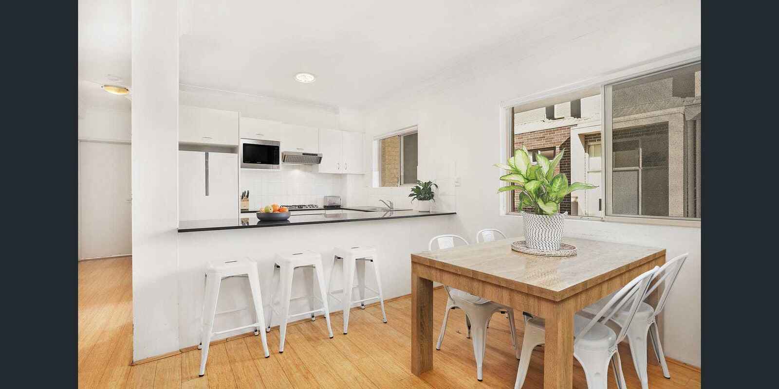 17/8 MacIntosh Street Mascot