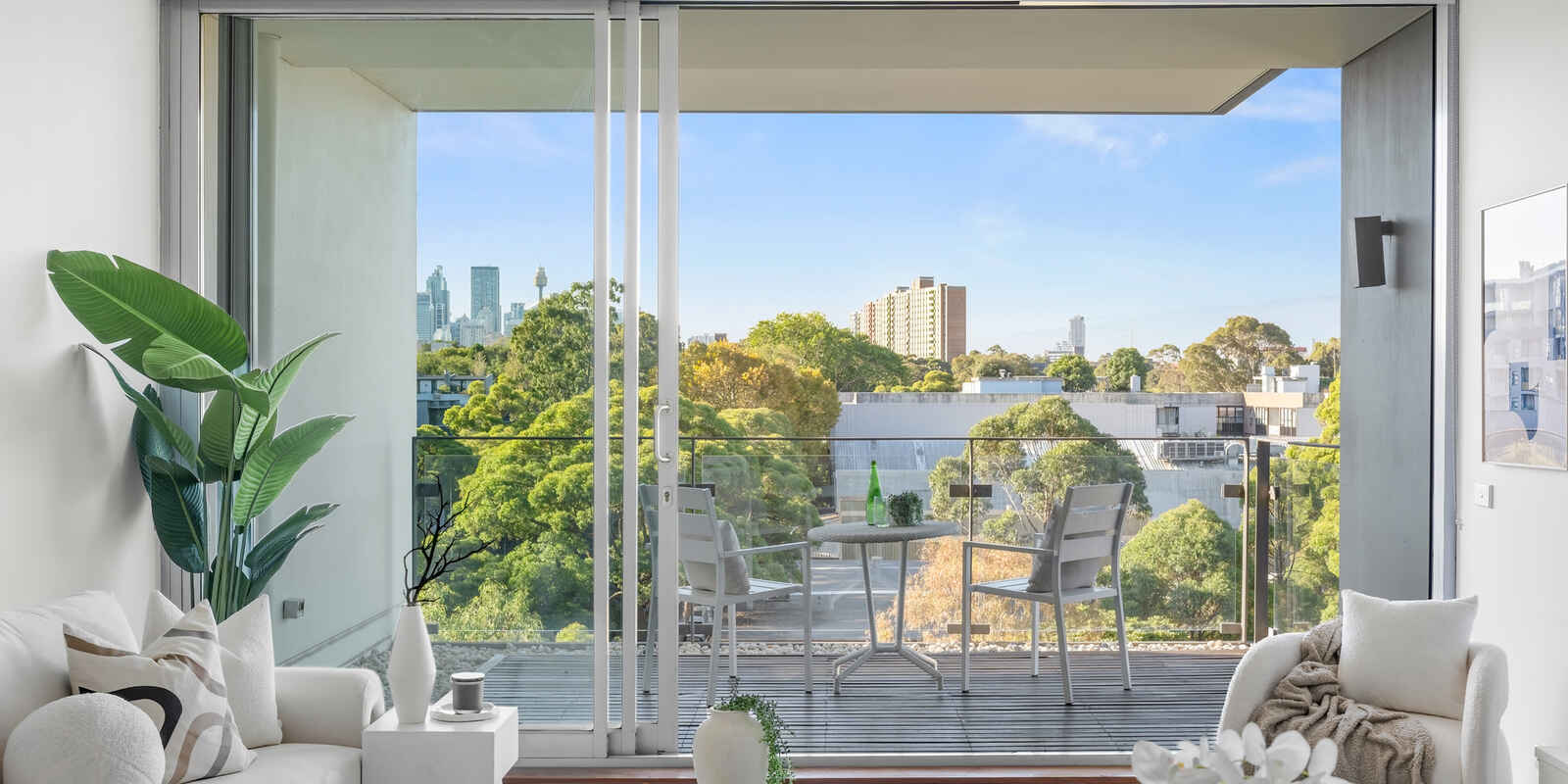 432/2-4  Powell Street Waterloo