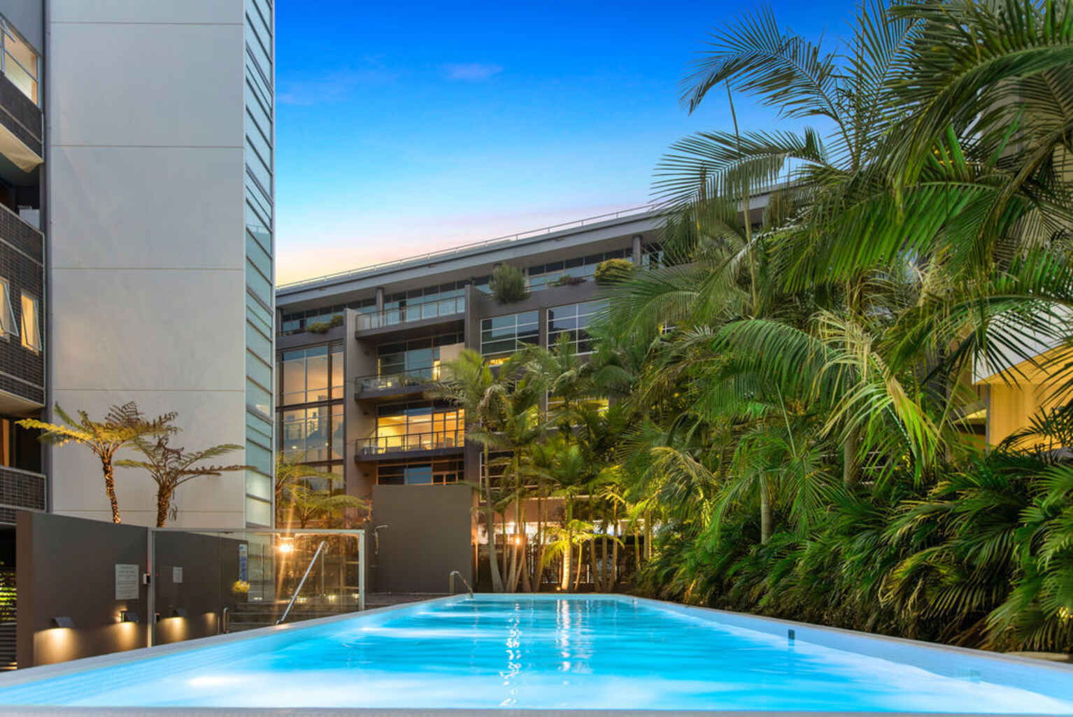 432/2-4  Powell Street Waterloo