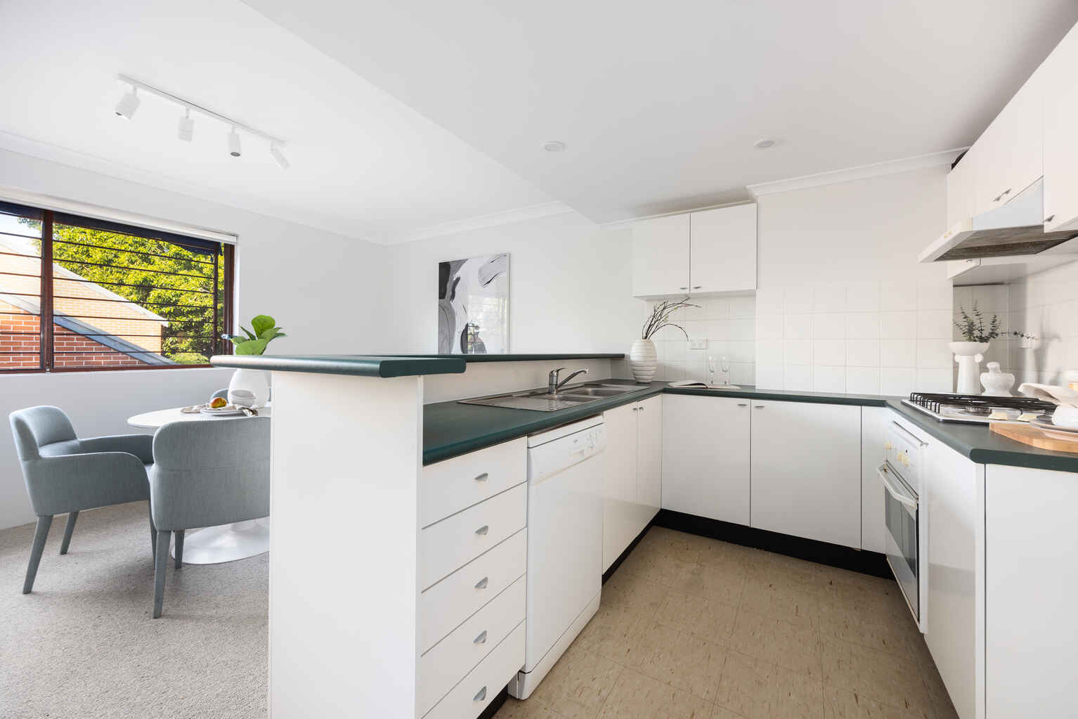 2/14 Kensington Street Waterloo