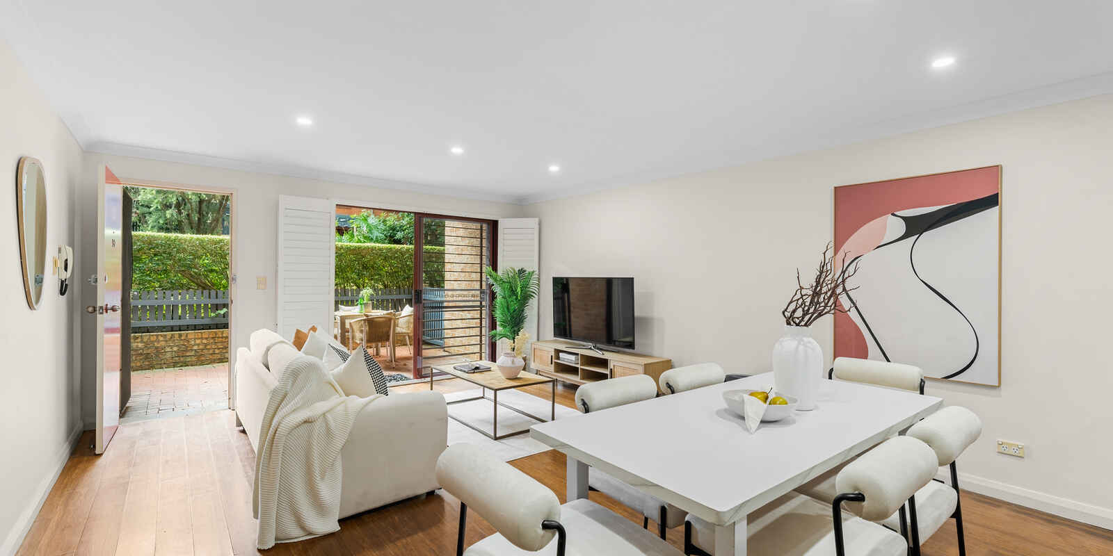 5/2 Kensington Mews Waterloo