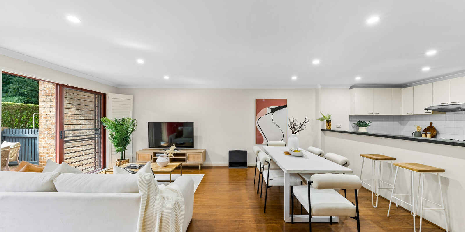 5/2 Kensington Mews Waterloo