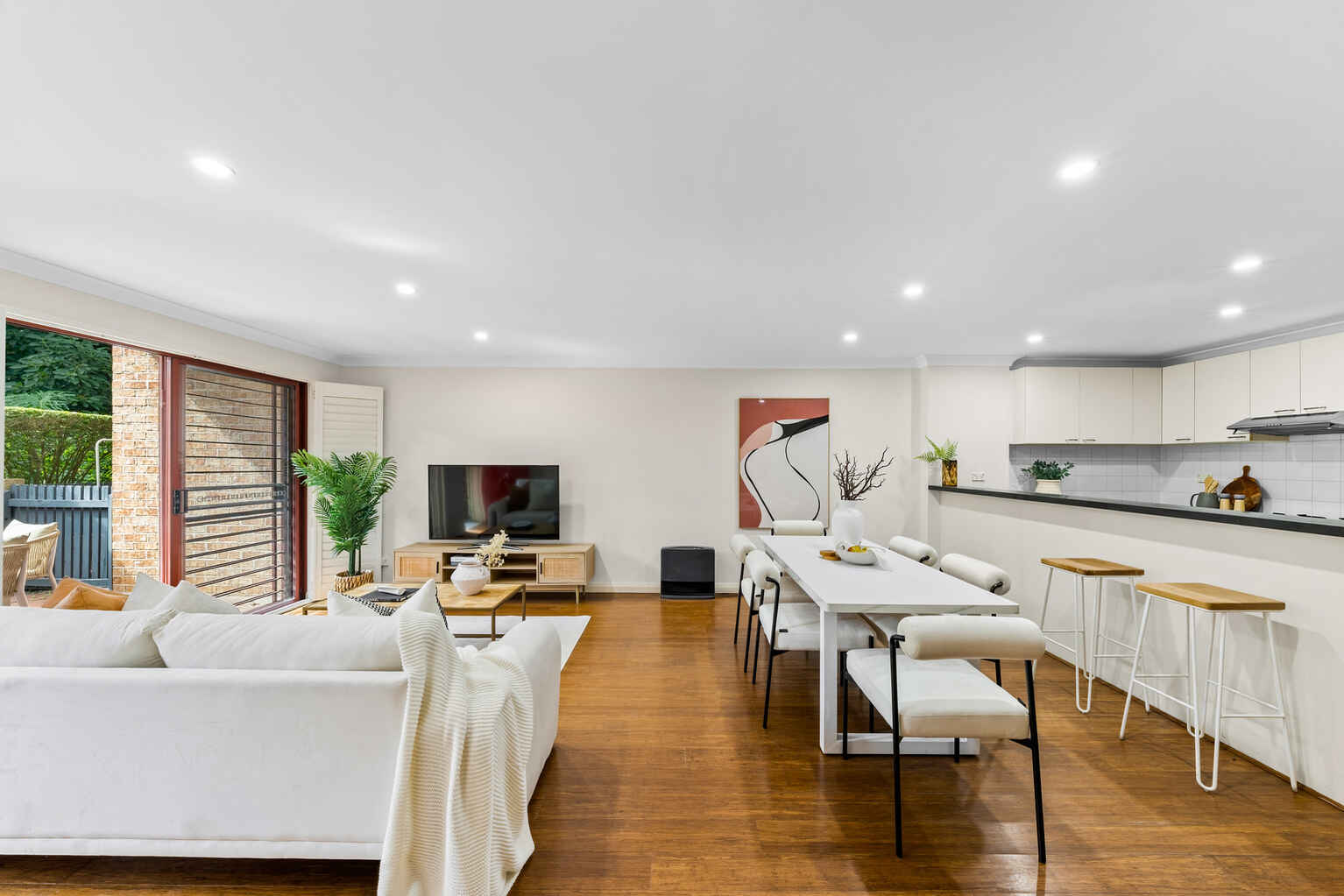 5/2 Kensington Mews Waterloo