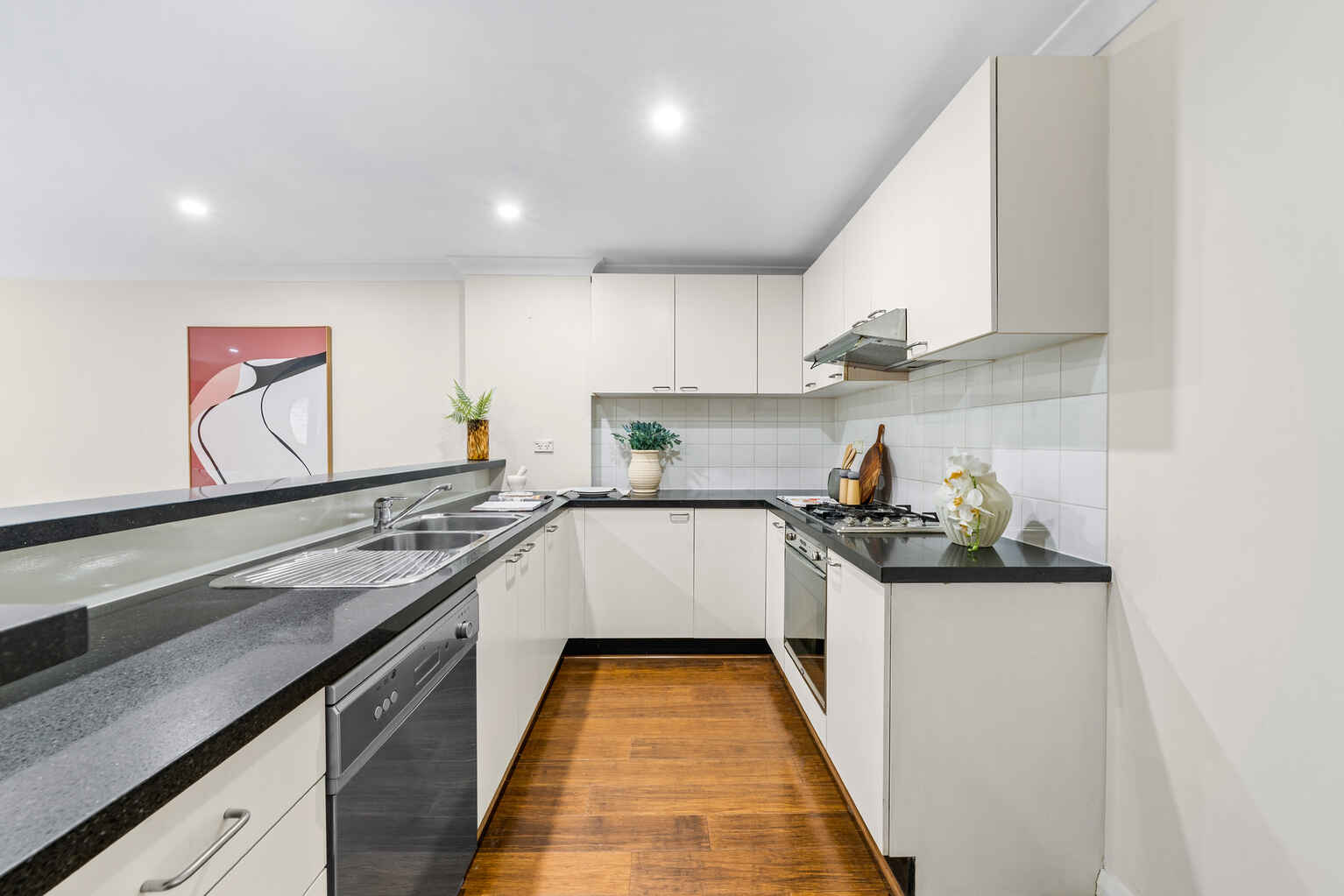 5/2 Kensington Mews Waterloo