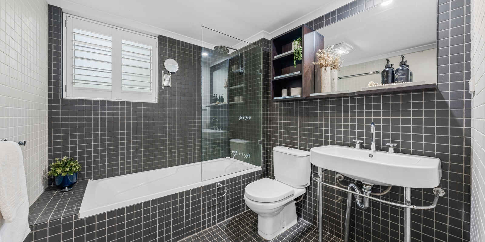 5/2 Kensington Mews Waterloo