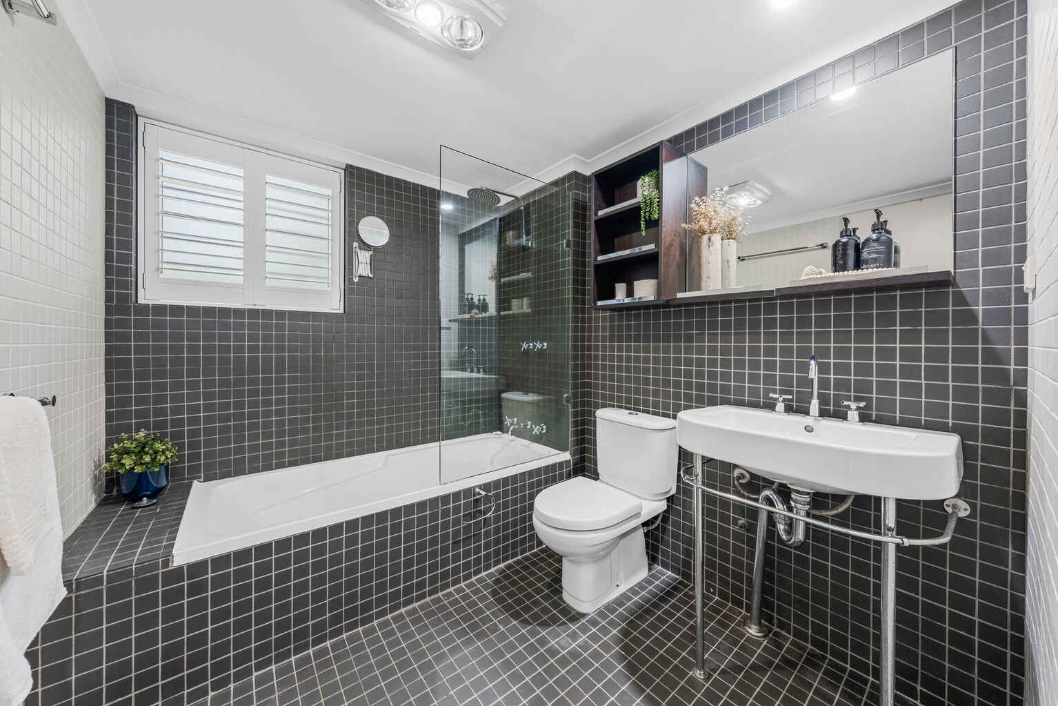 5/2 Kensington Mews Waterloo