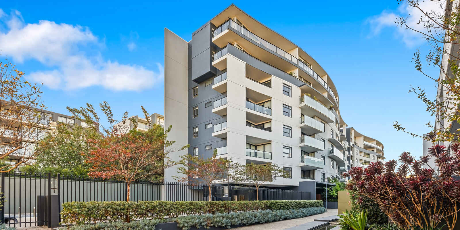 F704/7 Hunter Street Waterloo