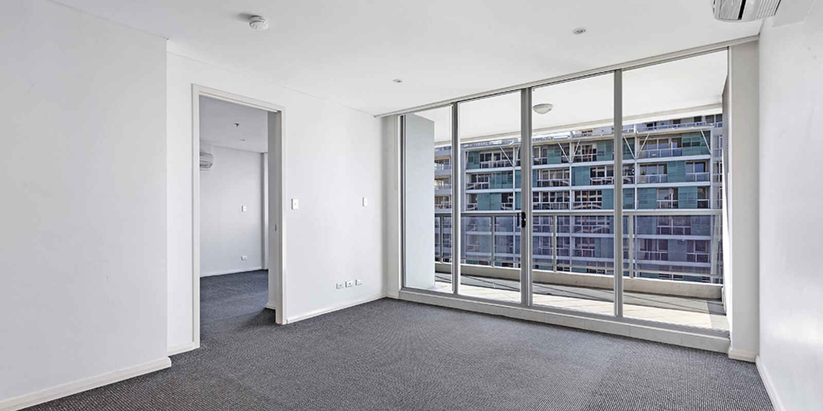 806/6 Lachlan Street Waterloo